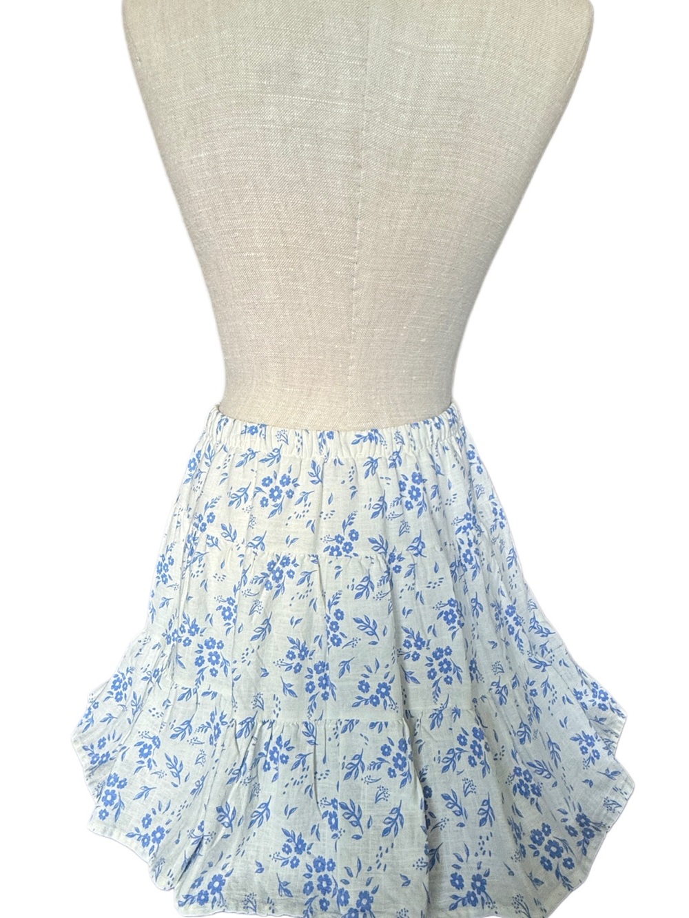 Boutique Sincerely Jules Blue and White Floral Mini Skirt